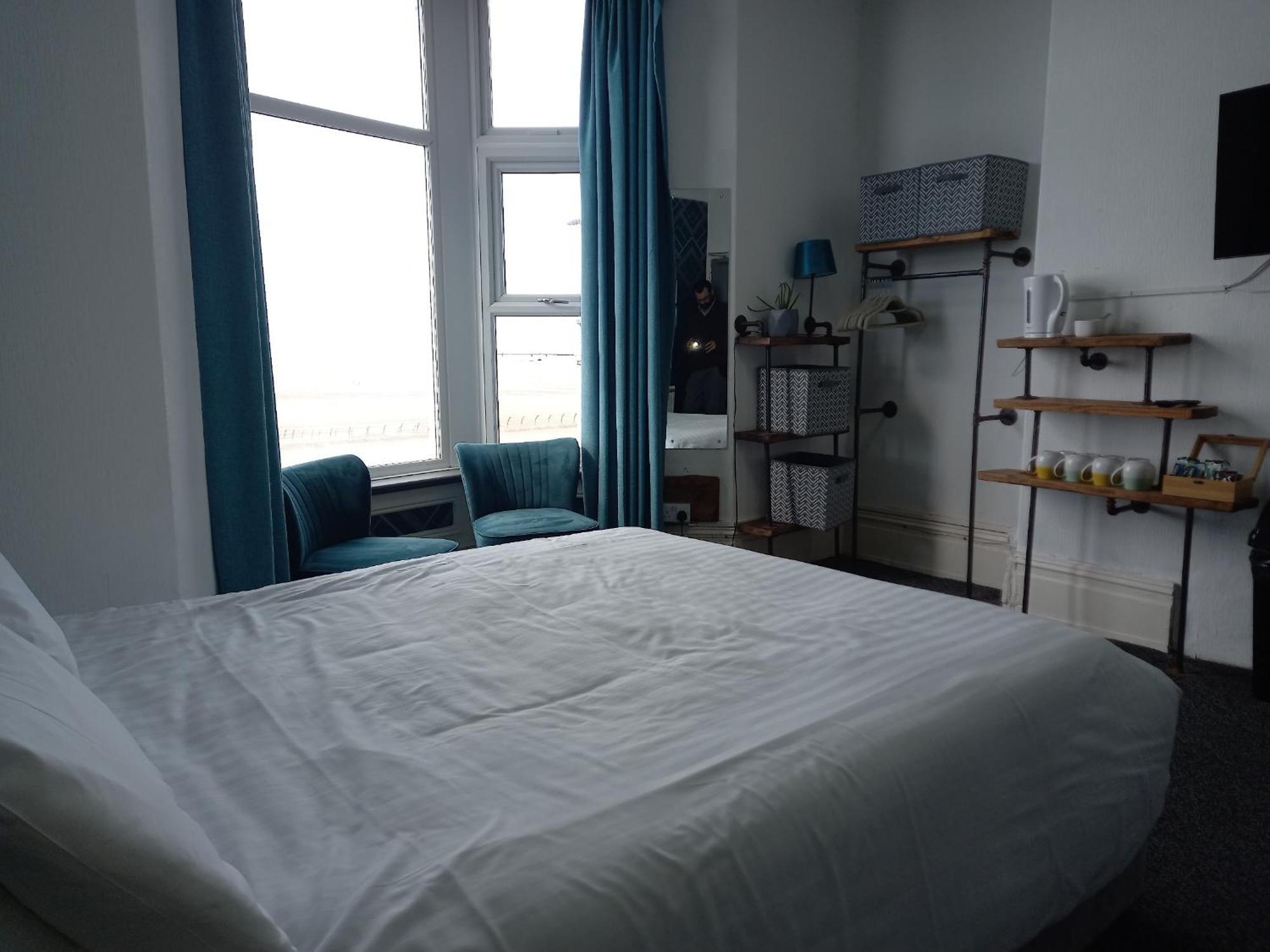Vinnie'S Family Hotel Blackpool Rum bild