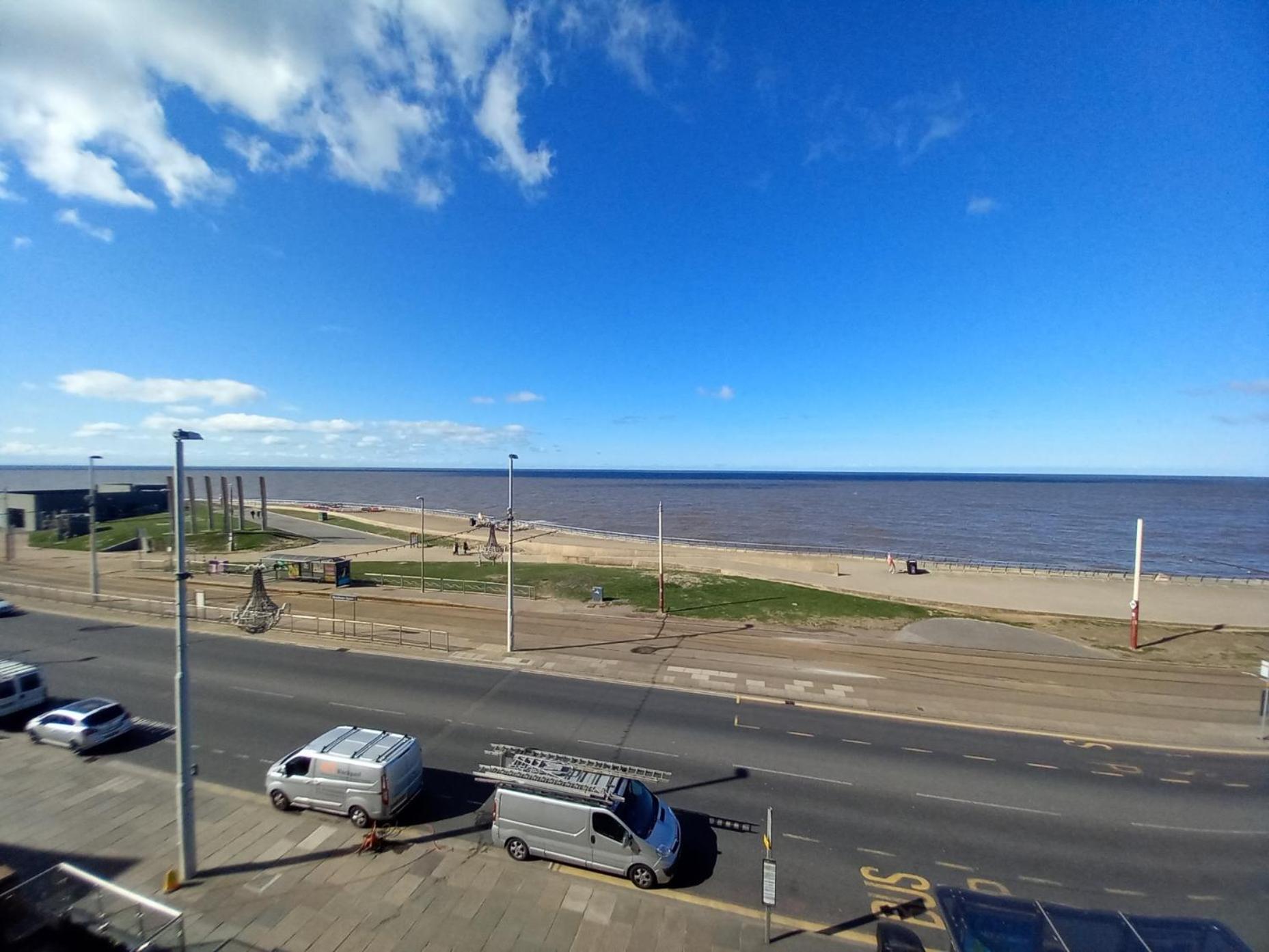 Vinnie'S Family Hotel Blackpool Exteriör bild