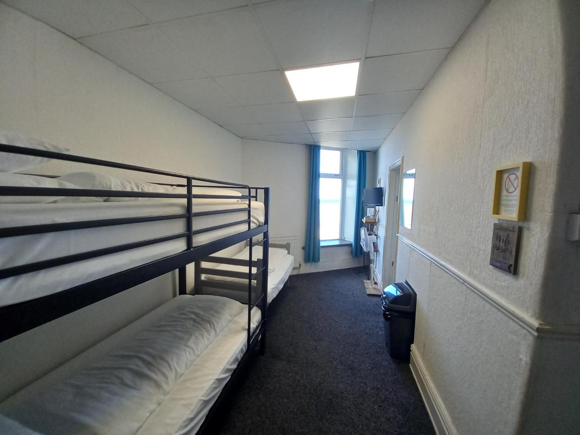 Vinnie'S Family Hotel Blackpool Rum bild