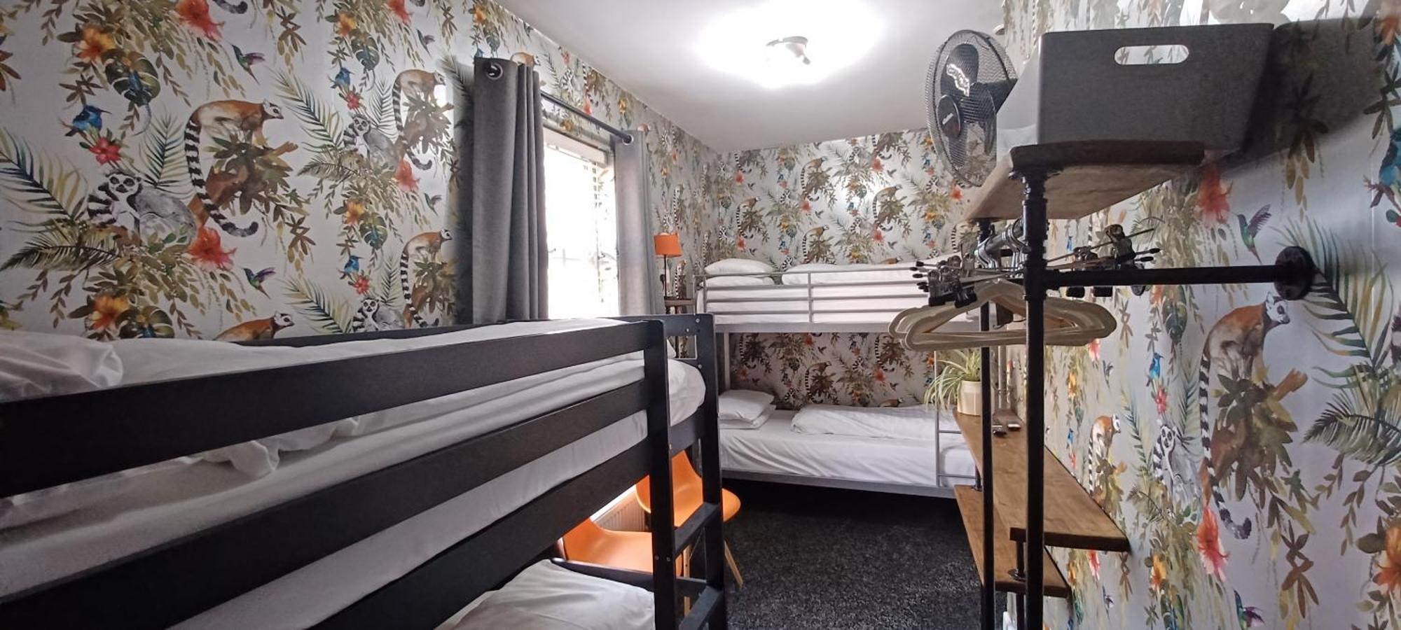Vinnie'S Family Hotel Blackpool Rum bild